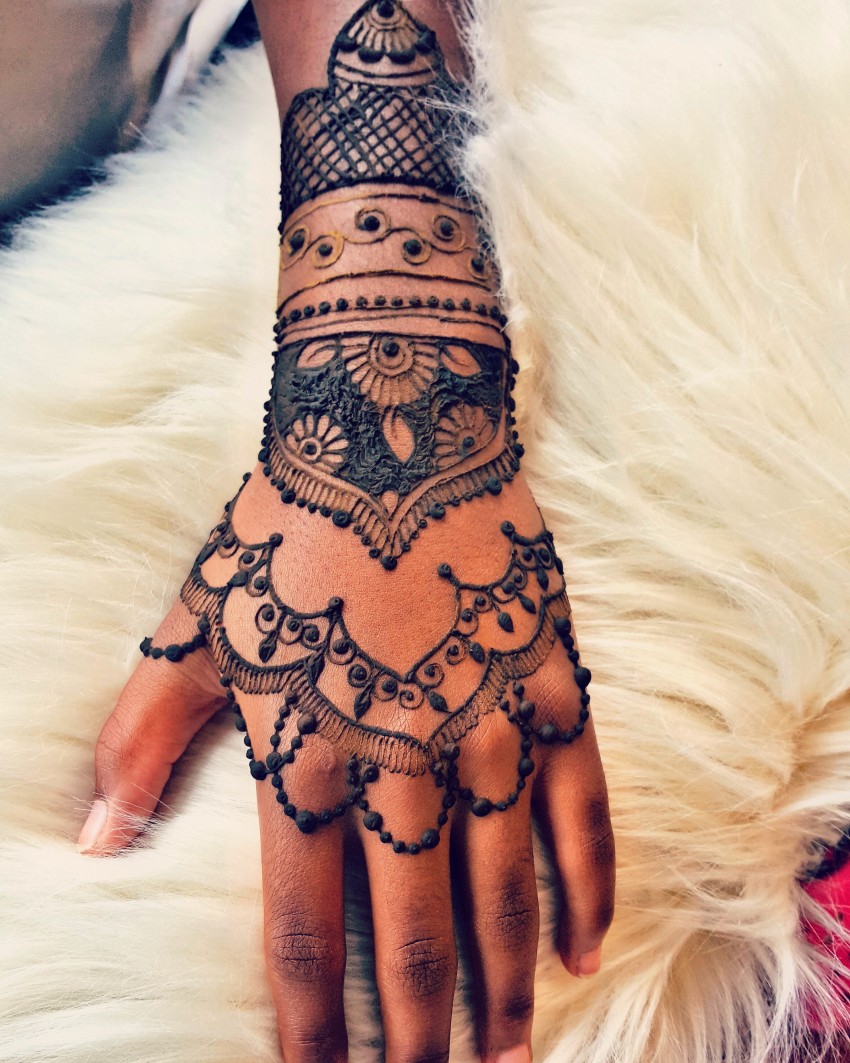 Hire Hennafy LLC Henna Tattoo Artist in Richmond, Virginia