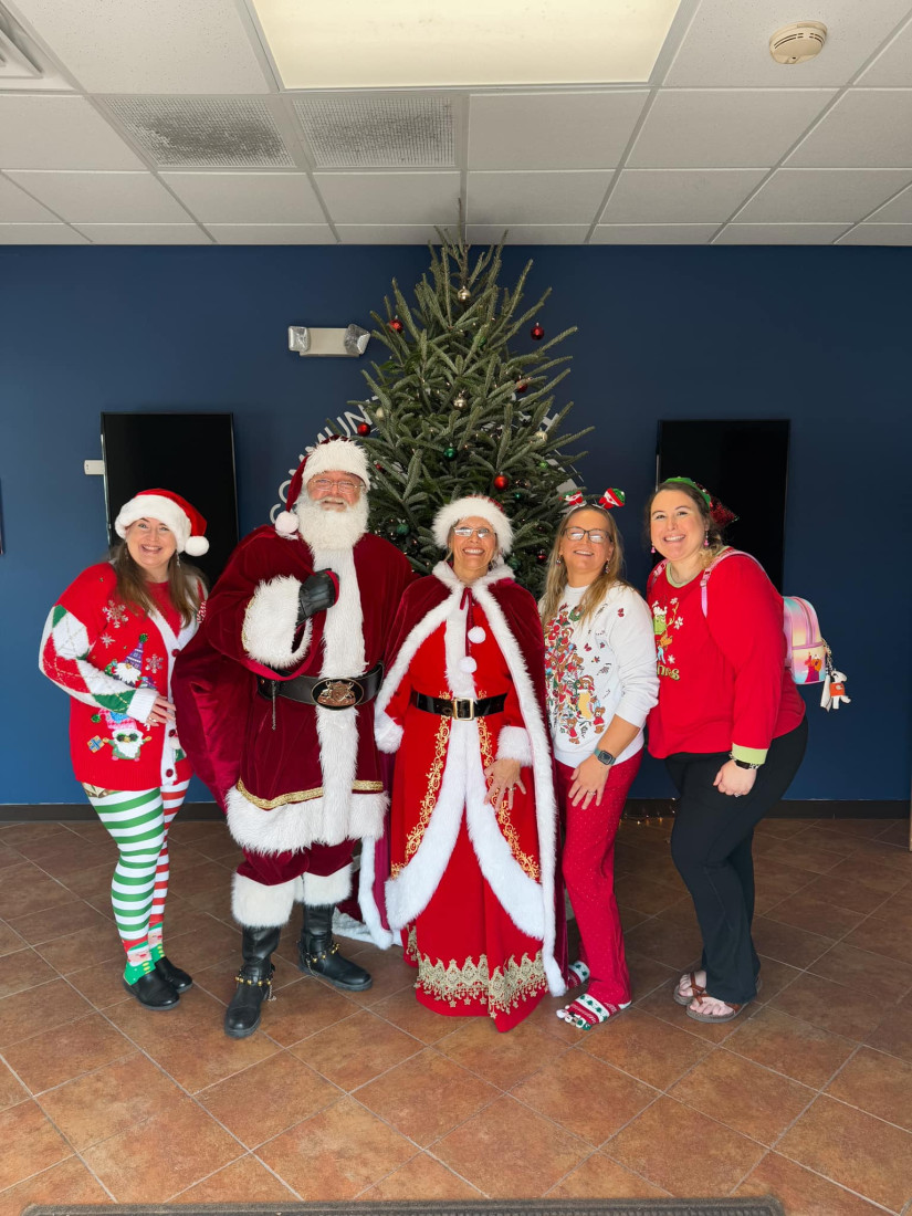 Gallery photo 1 of Saint Nick and Mrs. Claus