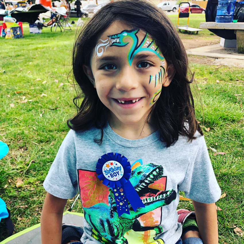 Hire San Diego Face Paint and Henna Face Painter in San Diego, California