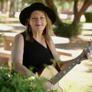 Sandy Hathaway - Singing Guitarist / Folk Singer in Chandler, Arizona