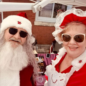 Santa Jones and Mrs. Claus - Santa Claus / Holiday Party Entertainment in Georgetown, Texas