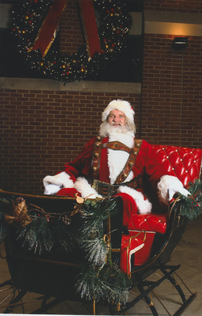 Hire Santa Chicago Santa Claus in Wilmette, Illinois