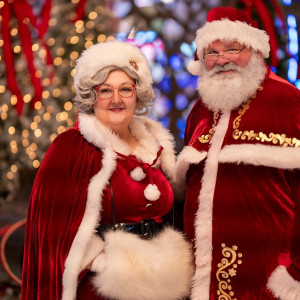 Santa Chris & Mrs Claus