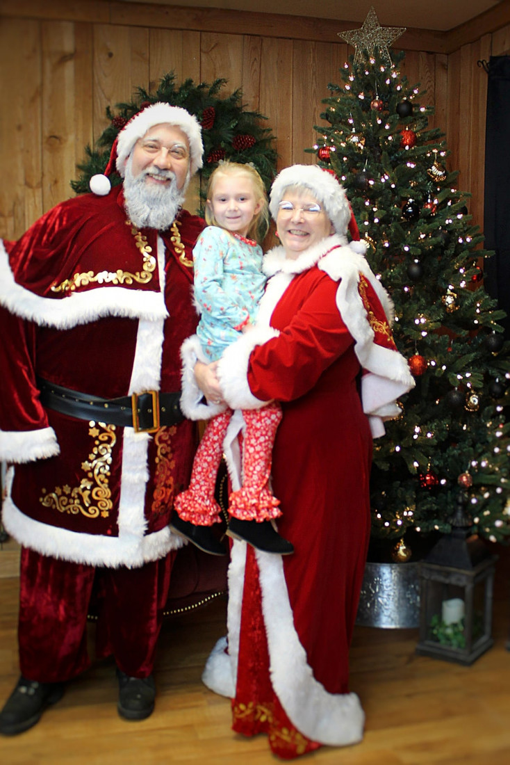 Gallery photo 1 of Santa Claus and Mrs. Claus