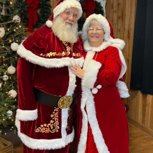 Santa Claus and Mrs. Claus - Santa Claus in Lebanon, Tennessee