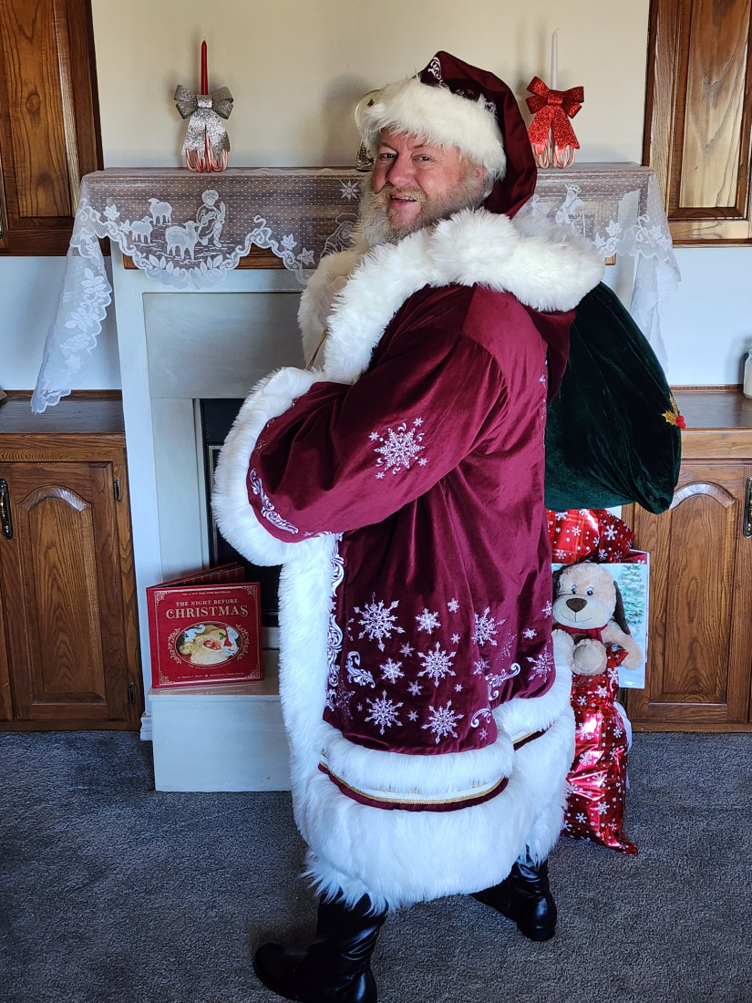 Gallery photo 1 of Santa Claus Clint