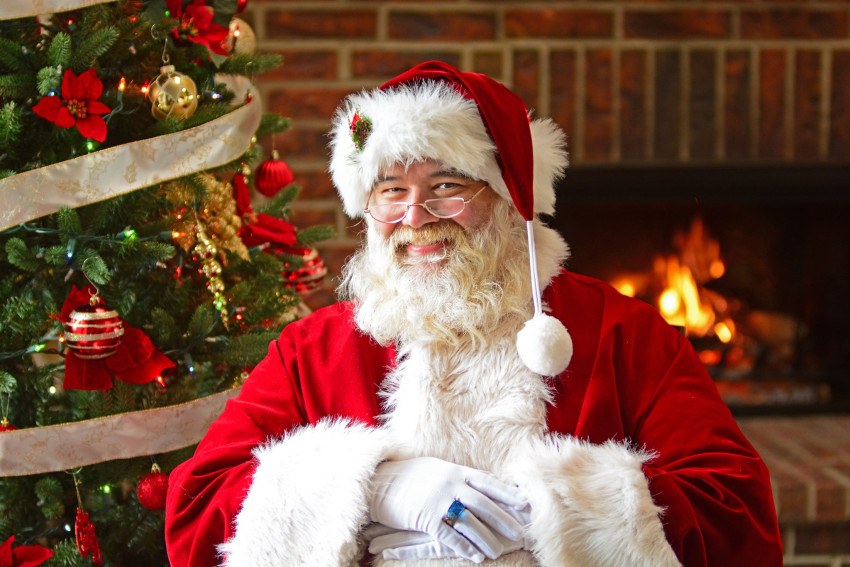 Gallery photo 1 of Santa Claus Mike