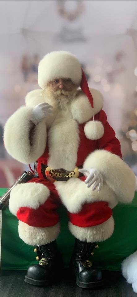 Gallery photo 1 of Santa E Claus
