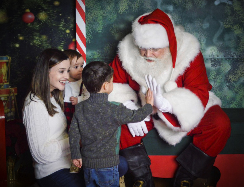 Hire Santa Frank Santa Claus in Knoxville, Tennessee