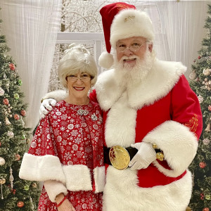 Santa Chuck & Mrs Claus - Santa Claus in Akron, Ohio