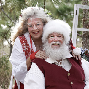 Santa Gary & Mrs. Claus - Santa Claus in Lake Wales, Florida