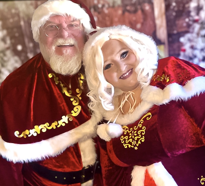 Gallery photo 1 of Santa & Mrs Claus of North Georgia