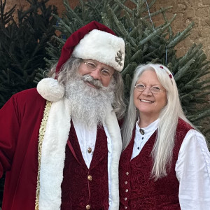 Santa Najib & Mama Claus - Santa Claus / Children’s Party Entertainment in Blacksburg, South Carolina