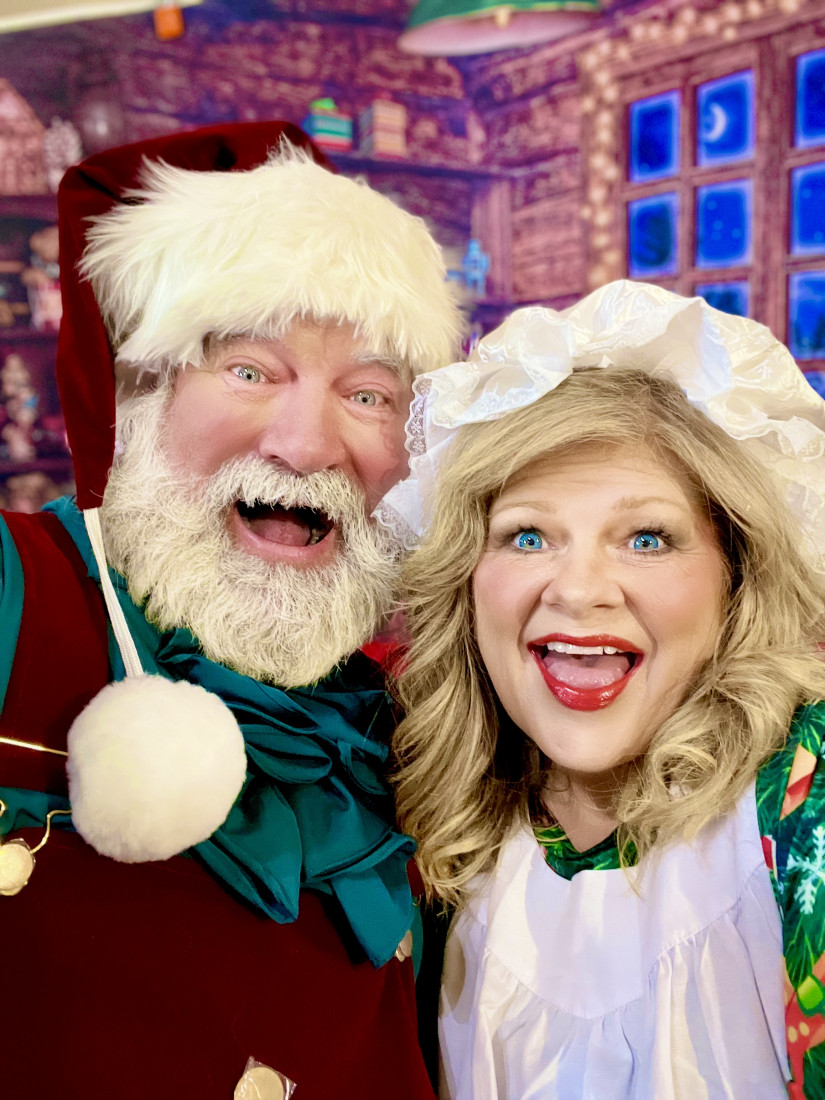 Gallery photo 1 of Santa Phil and Mrs. Claus