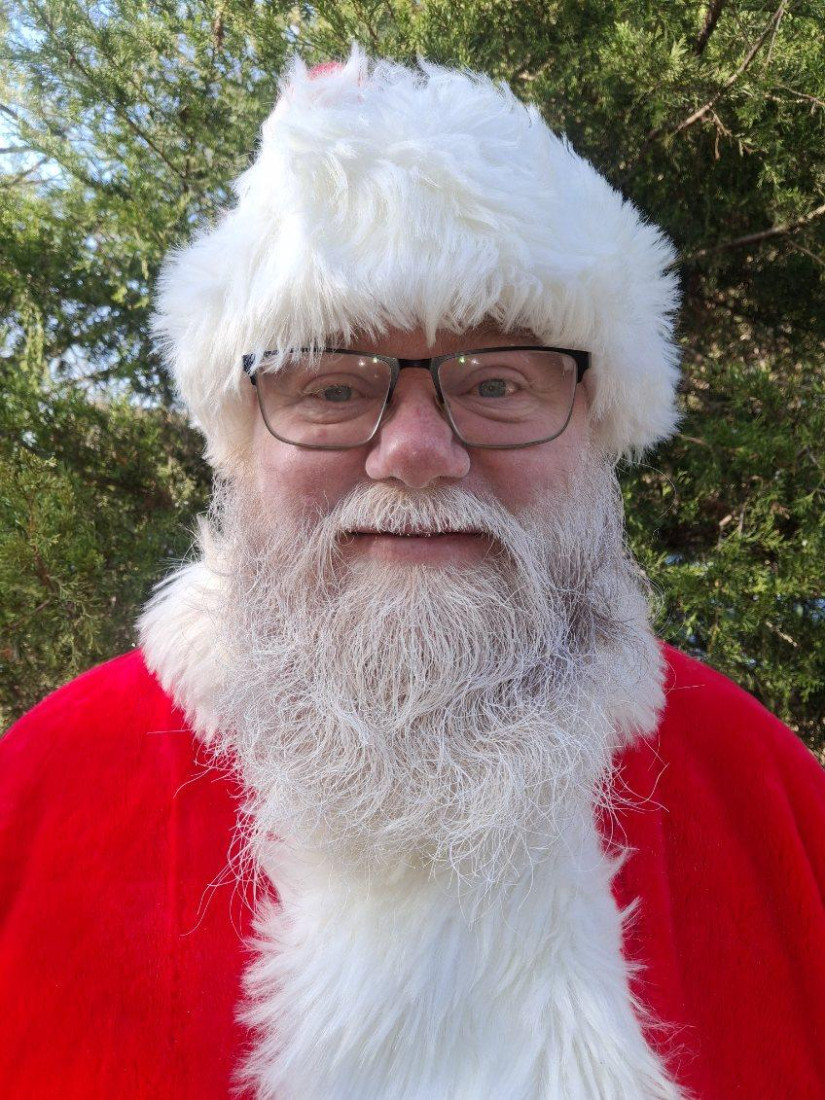 Gallery photo 1 of Santa Steve