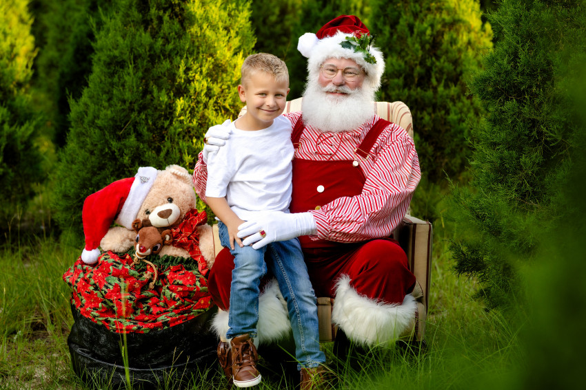 Gallery photo 1 of Santa Time