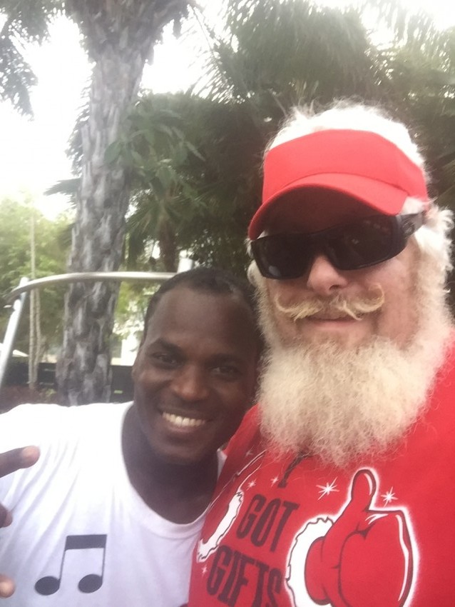 Gallery photo 2 of Master Santa