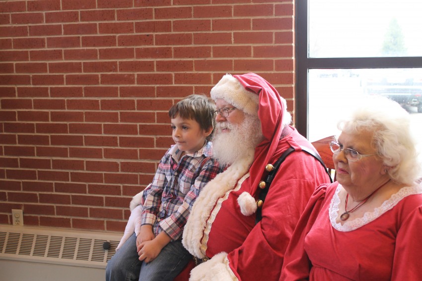 Hire Santa Visits Santa Claus in Fairborn, Ohio