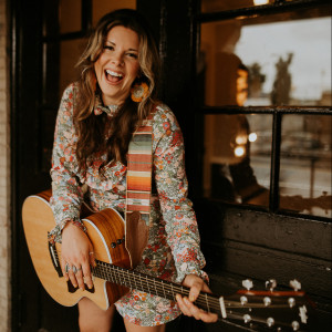 Sarah Louise French - Singing Guitarist / Wedding Musicians in Worcester, Massachusetts