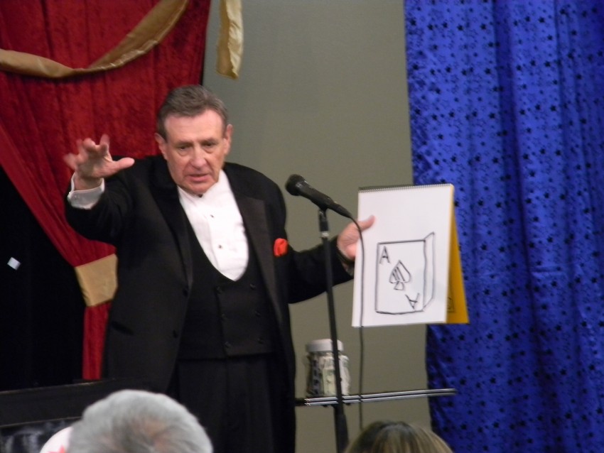 Gallery photo 2 of Scott Hollingsworth Magic