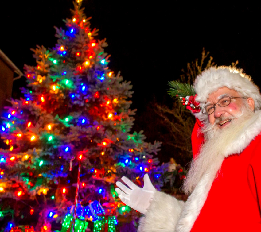 Gallery photo 1 of Seashell Santas