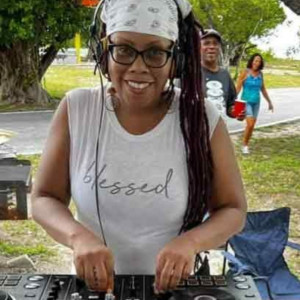 Sela Vee Productions - Mobile DJ in Dania Beach, Florida