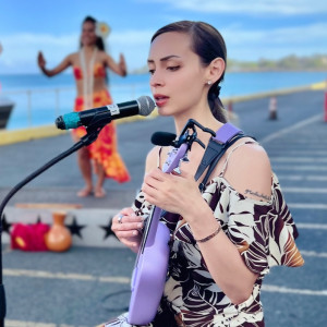Selaria Music - Ukulele Player in Honolulu, Hawaii