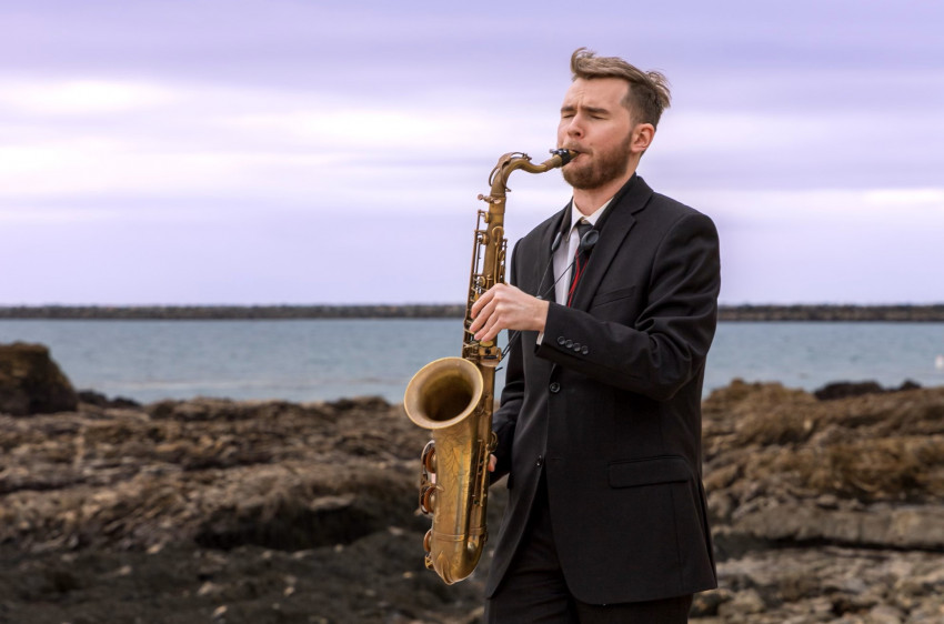 Hire Seps' Saxophone Experience Saxophone Player in Orange, California