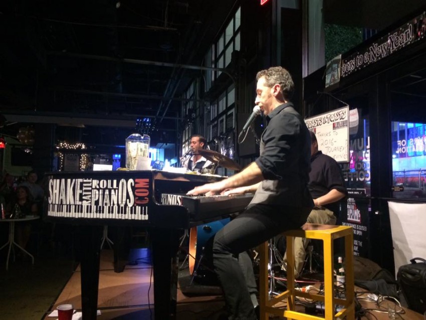 Hire Shake Rattle & Roll Pianos Midwest Dueling Pianos in Columbus