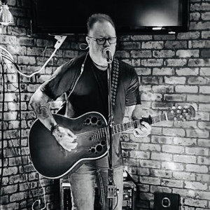 Shawn Kubiak  'Live Acoustic' - Singing Guitarist / Singer/Songwriter in Green Bay, Wisconsin