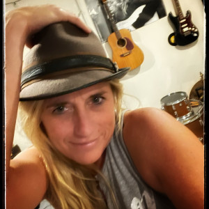 Shawna Wcisel - Singing Guitarist / Acoustic Band in Flint, Michigan