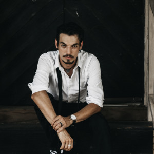 Hire Chris Reed - Singing Guitarist in Columbia, South Carolina