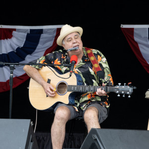 Siggie The Vintage Man - Singing Guitarist in Bothell, Washington