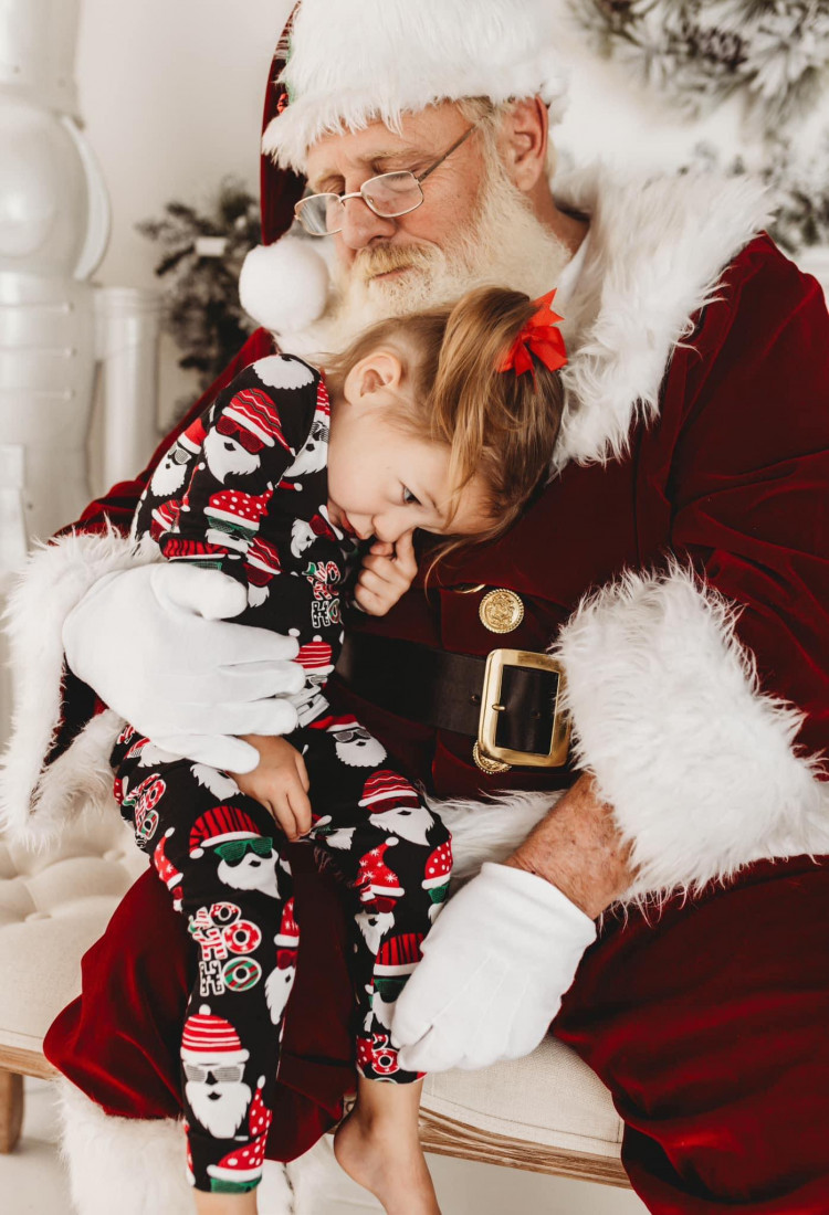 Gallery photo 1 of Sign Language Santa