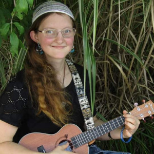 Singing to Serenity - Ukulele Player / Singer/Songwriter in Deer Lodge, Tennessee