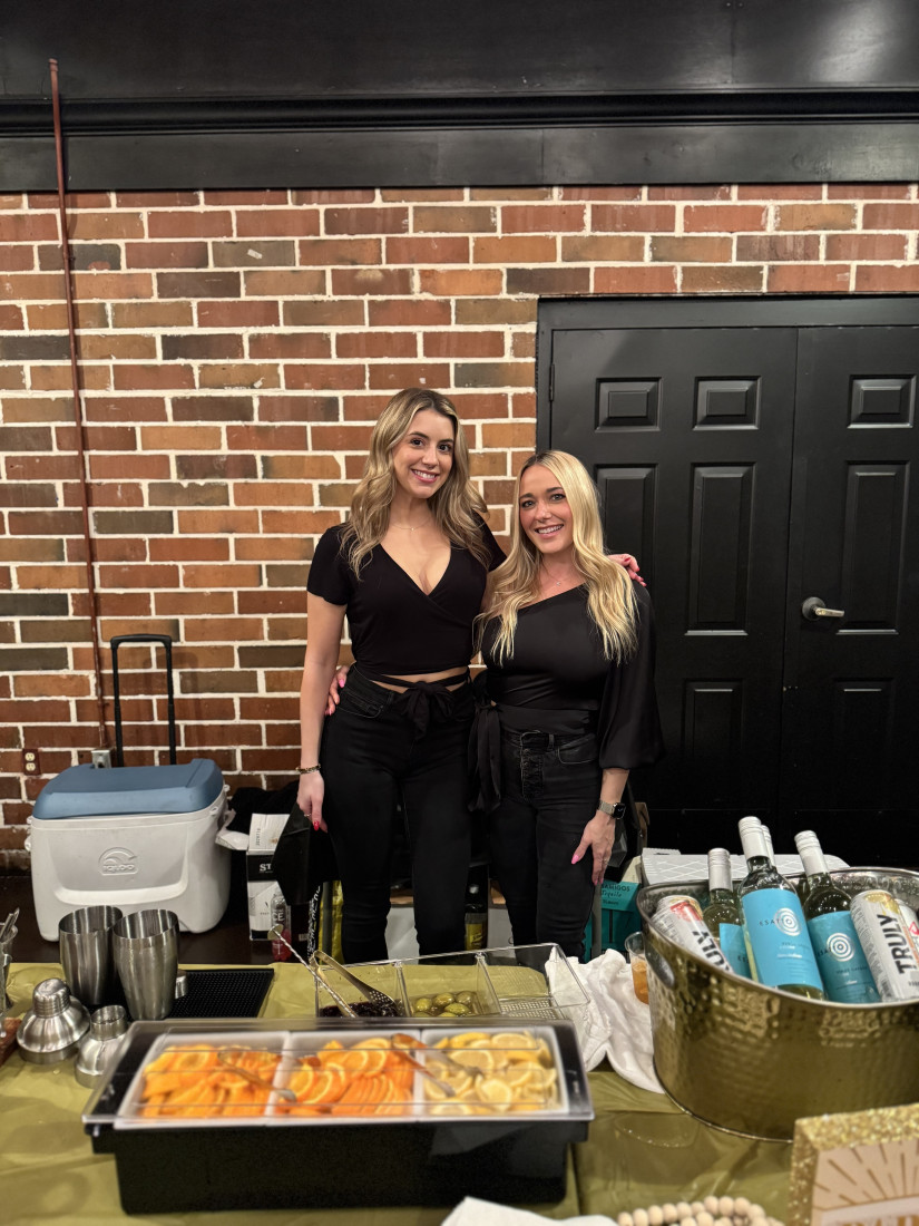 Gallery photo 1 of Sip and Social Orlando