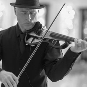 S.J.Violin - Violinist / Strolling Violinist in Sterling Heights, Michigan