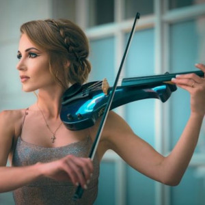Sofia Spilberg Violinist Artist - Violinist / Wedding Musicians in Toronto, Ontario