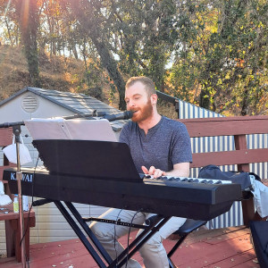 Soulful Pop Piano Vocalist - Singing Pianist in Windsor, California