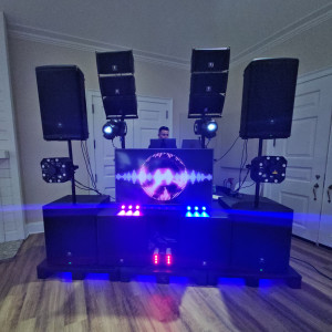 Sound Quality Discomovil - Mobile DJ in Charlotte, North Carolina