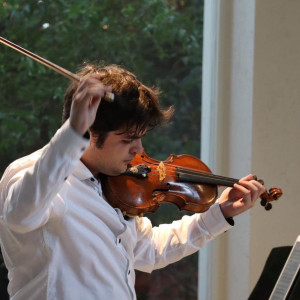 Spanish Violinist playing multi genre - Violinist / Wedding Entertainment in New York City, New York