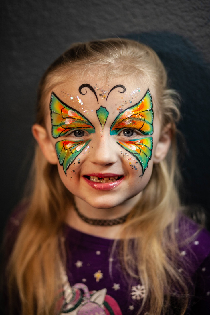 Hire Sparkles and Swords Face Painter in McKinney, Texas