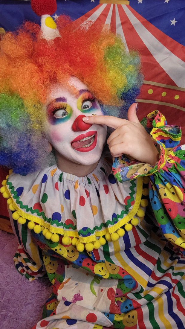 Gallery photo 1 of Sparkles the Clown