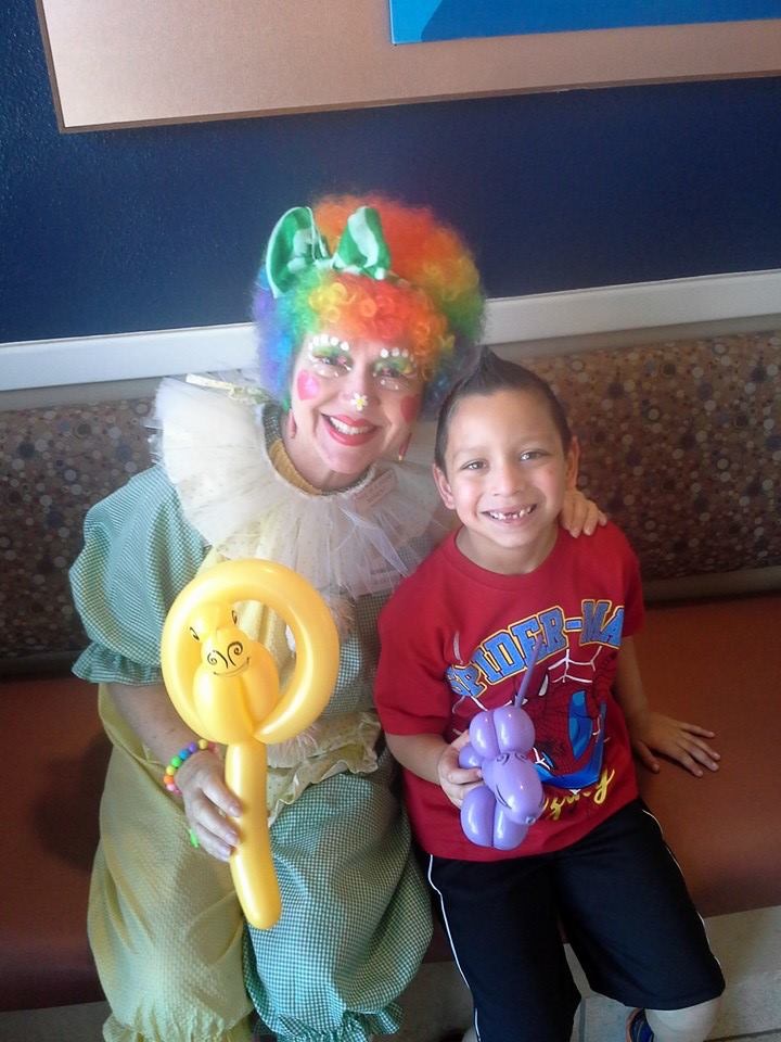 Gallery photo 1 of Sparkles The Clown