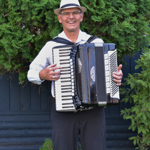 Squeezebox Stanley - Accordion Player in Burnaby, British Columbia