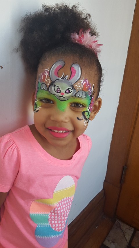 Gallery photo 1 of Squiggly Art Face Painting