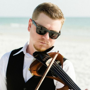 SRQ Violinist