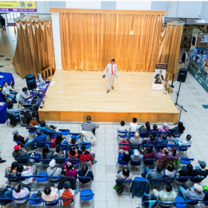 Stage & Close-up magic in 10+ countries - Magician / Balloon Twister in Toronto, Ontario