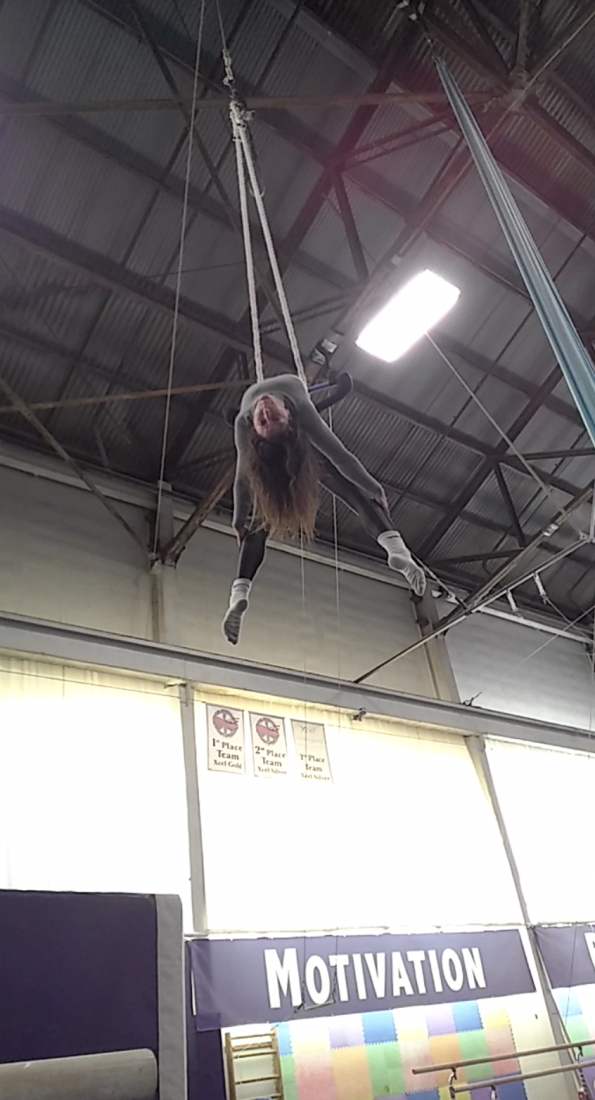 Gallery photo 2 of Amber on Static Trapeze