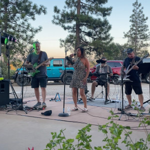 Stay Tuned - Cover Band / Corporate Event Entertainment in El Dorado Hills, California